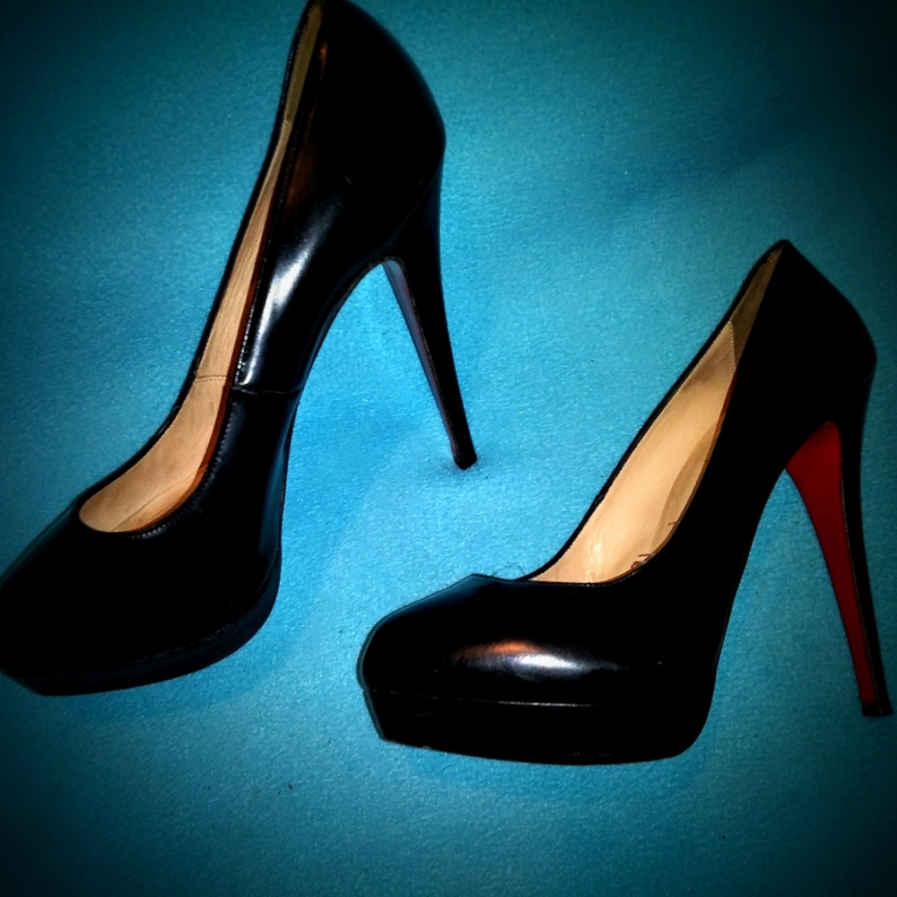 Worn twice Louboutin platform